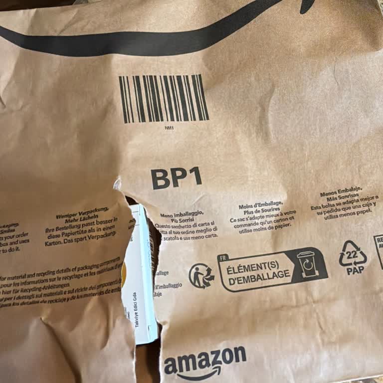 Amazon'da İzin Almadan Komşuya Teslim Ve Hasarlı Paket