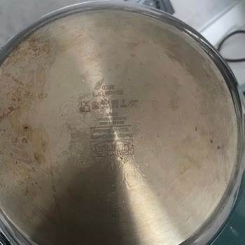 İKEA Tavası Bir Ayda Yanıyor Ve Yapışıyor