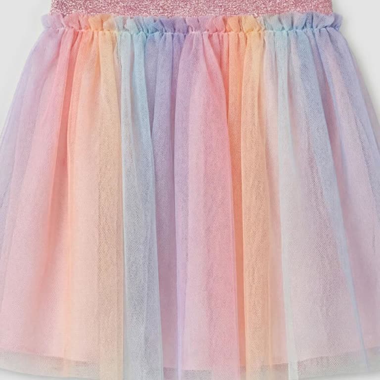 Okuma Bayramı İçin 7/8 Yaş Kız Öğrencilerine Yeterli Etek Stokları Talebi