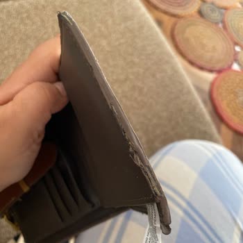 Mango Agora'da Alınan Cüzdanın Kısa Sürede Yırtılması Ve Değişim Talebinin Reddedilmesi