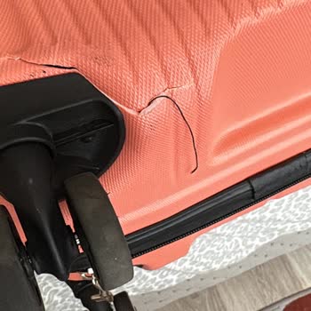 Kısa Sürede Aynı Noktada Çatlayan Valizler: Üretim Ve Tasarım Hatası