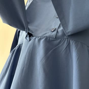 Trendyol'da Kullanılmış Ve Yırtık Elbise Teslim Edildi, Yıkama Sonrası Sorumluluk Reddi