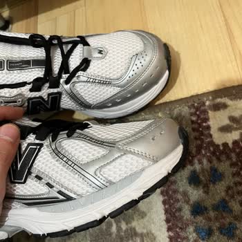 Shopier Üzerinden Aldığım New Balance Ayakkabının Görsellerle Uyuşmaması Ve Satıcıdan Cevap Almaması