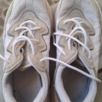 Adidas Ozweego Ayakkabısında Ön File Kısmı Dayanıksız: İki Ayakkabıda Aynı Noktada Yırtılma
