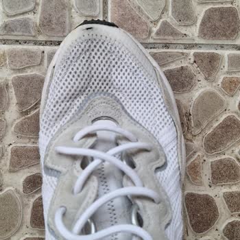 Adidas Ozweego Ayakkabısında Ön File Kısmı Dayanıksız: İki Ayakkabıda Aynı Noktada Yırtılma