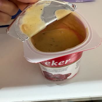 Eker Probiyotik Yoğurtta Eksik Dolum