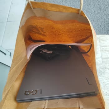 Çizikli Laptop, Yanlış Mağaza Teslimatı Ve Uzun Garanti Süreci