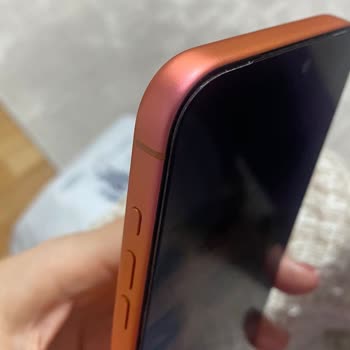 Üç Ayda Renk Değişimi Yaşayan İPhone 17 Pro Max İçin Ayıplı Ürün Değişimi