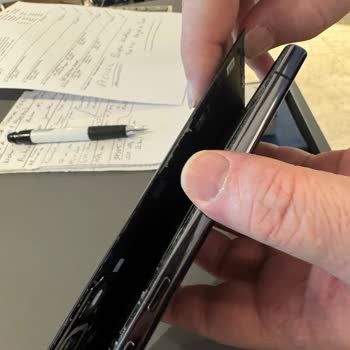 Samsung S23 Ultra Arka Kapak Sorunu Üretim Hatası İddiası