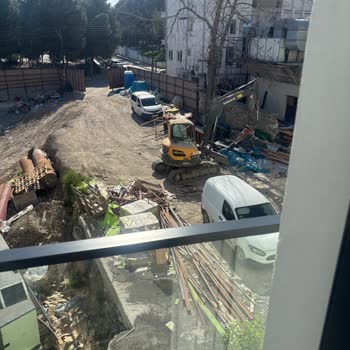 Şantiye Alanındaki Oda Ve Yetersiz Hizmet Nedeniyle Tatil Mahkumiyeti