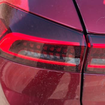 Servis Danışmanının Normalleştirici Ve İlgisiz Yaklaşımı