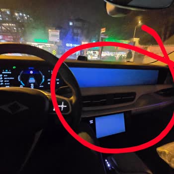 Servis Danışmanının Normalleştirici Ve İlgisiz Yaklaşımı