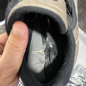 Topuk Yırtılan Ayakkabımın İmalat Hatası Yok Deyerek Reddedilmesi