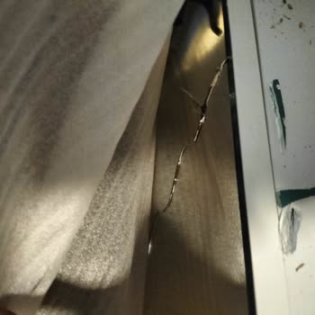 Kırık Banyo Dolabı Ve Teslimat Gecikmesi İçin Horoz Lojistik’tan İade Talebi