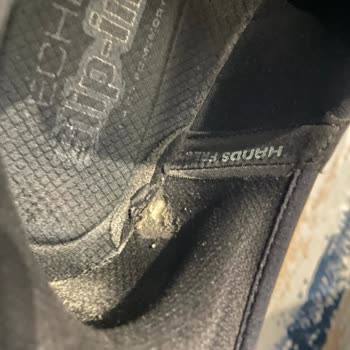 Skechers Ayakkabısında Sol Tek İç Astar Yırtılması Ve Kullanıcı Hatası Reddi