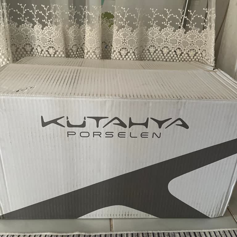 Yurtiçi Kargo Kuryesi Paketi Yukarı Çıkarmadı