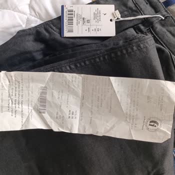 Satın Aldığım Pantolonun Cebinde Eski Fiş Bulundu: Hijyen Ve Güven Sorunu