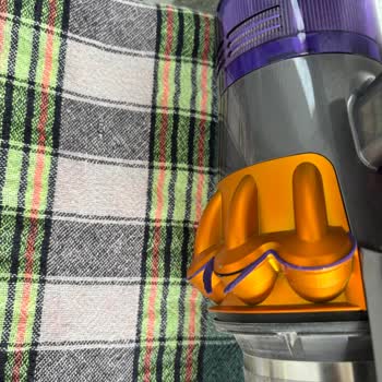 Dyson V15 Detect'te Motor Lastiği Ve Toz Haznesi Contası Ücretsiz Değiştirilemedi