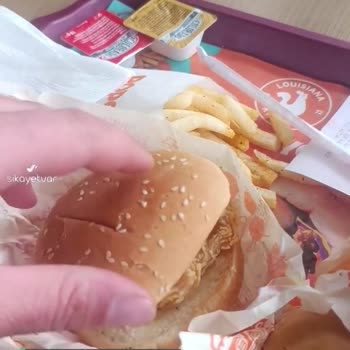 Popeyes İçeriklerinin Çocuk Menüsü Gibi Küçük Olmasından Şikayetçiyim