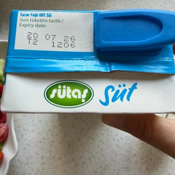 Süt Paketi İçinde Böcek Benzeri Yabancı Cisim Çocukları Tehlikeye Atıyor