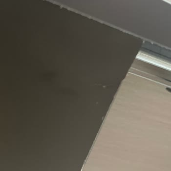 Kelebek Mobilya'dan Ayıplı Mobilya Teslimatı Ve Cevapsız Değişim Talebi