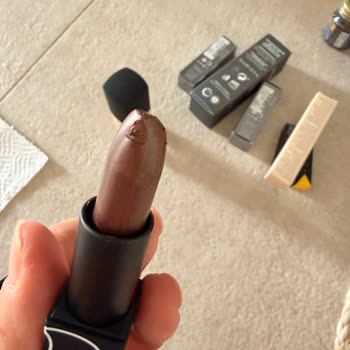 Kırık Ve Deforme Nars Rujun Ücretsiz Değişim Talebi