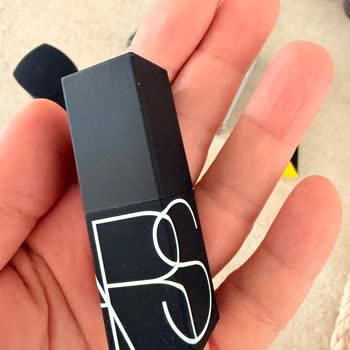 Kırık Ve Deforme Nars Rujun Ücretsiz Değişim Talebi