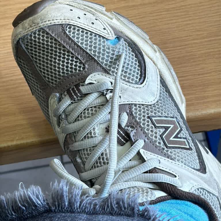 Intersport 6000 TL'lik New Balance Ayakkabının 8 Ayda Üst Kısmı Yırtıldı ve İade Talebi Reddedildi