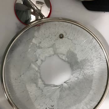 Karaca Çelik Tencere Setinin Cam Kapağı Ani Patlaması Güvenliği Tehdit Ediyor