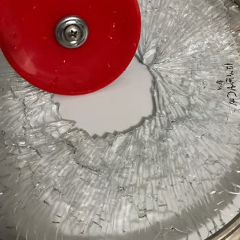 Karaca Çelik Tencere Setinin Cam Kapağı Ani Patlaması Güvenliği Tehdit Ediyor