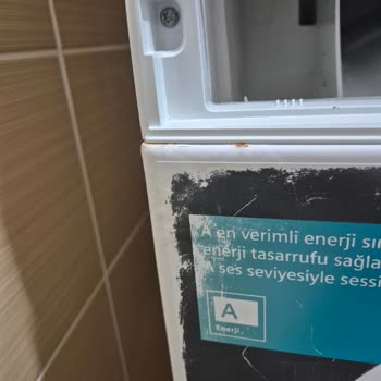 Siemens Çamaşır Makinesinde Boya Atması Ve Küflenme Sorunu Garanti İle Çözülmeli
