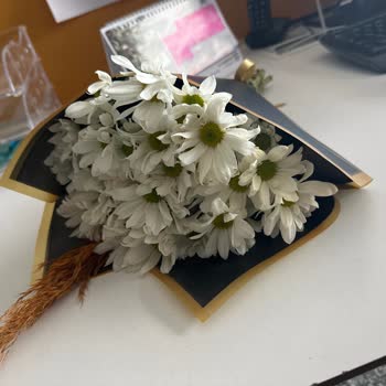 Görseldeki Bukete Uygun Olmayan Küçük Ürün Ve İade Talebi