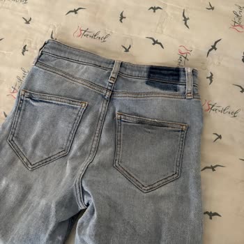 Pantolora Küçük Beden Gönderildi