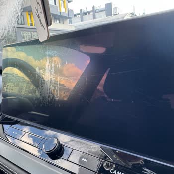 Garanti Kapsamında Multimedya Ekranının Değişimi Sürekli Erteleniyor