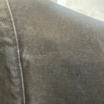 Yırtık Etiket Nedeniyle Defolu Kot Ceketin İadesi Kabul Edilmedi