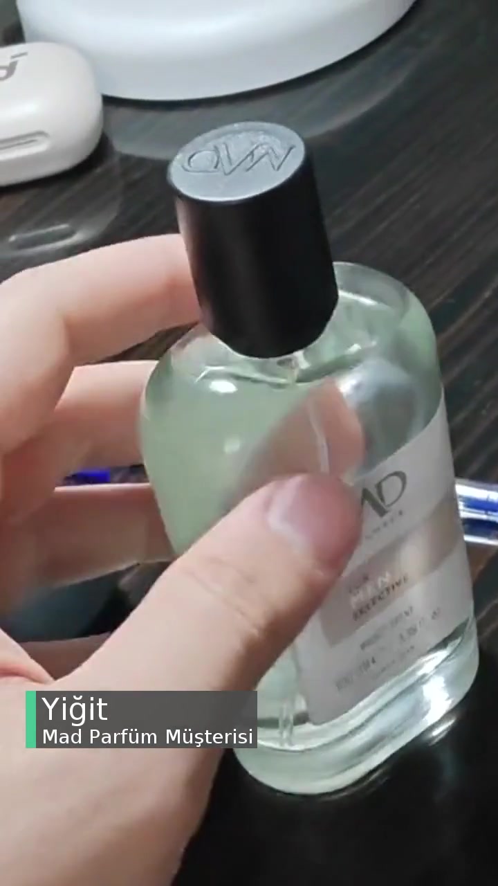 Mad Parfüm Ürünün İçinde Olan Değişik Madde videonun kapak resmi