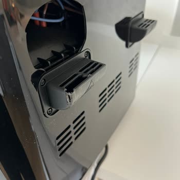 Airfryer Ürünüm Üretim Hatası Ve Kargoda Kırılması Nedeniyle Çözüm Talebi