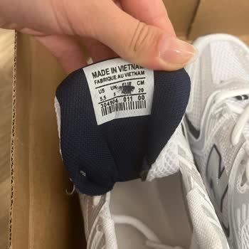 Yanlış Numara Ve Kusurlu Ayakkabılar İçin Ücretsiz İade Ve Tam Geri Ödeme Talebi