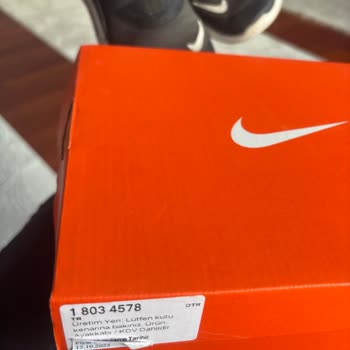 Deichmann Mağazasından Aldığım Nike Ayakkabıda Kısa Sürede Açılma Ve Çözülme Çözüm Yok
