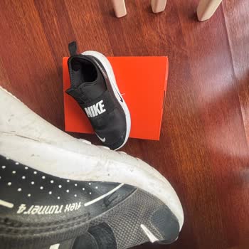 Deichmann Mağazasından Aldığım Nike Ayakkabıda Kısa Sürede Açılma Ve Çözülme Çözüm Yok