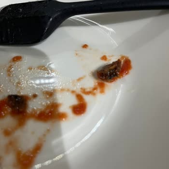 Tukaş Rendelenmiş Domates Konservesinde Yabancı Madde Ve İnceleme Talebi