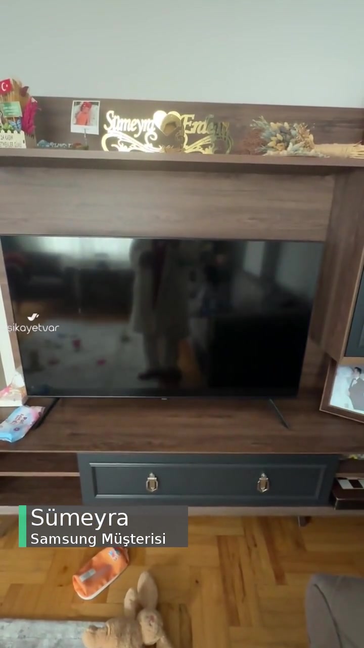 Samsung TV Ekranım Kendi Kedine Bozuldu, Ekran Gidip Geliyor! videonun kapak resmi