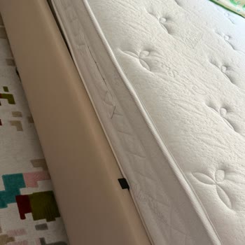 Az Kullanıma Rağmen Yatak Kenarında Çökme, Kullanıcı Hatası İddiası Ve Servis Ücreti Talebi