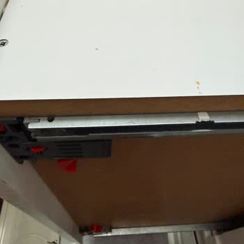 Samet Çekmece Rayları İçin Plastik Stoper Yedek Parça Bulunamıyor