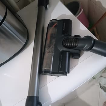 Philips 7055 Dikey Süpürge Parçaları Kırılıyor Ve Servis Çözüm Sunamıyor, Para İadesi Talebi