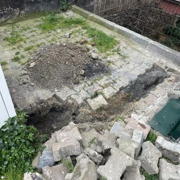 İzinsiz Dış Cephe Kablolama Çalışması Apartman Sakinlerinden Onay Alınmadı