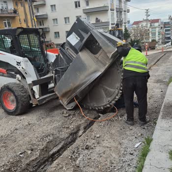 Turkcell Ve Türk Telekom'dan Kesintili İnternet, Fiber Kablosu Koparıldı, 72 Saat Çocuklar Mağdur