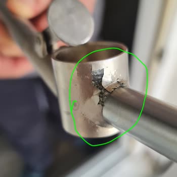 Sarımsak Ezici Üzerindeki Renk Değişimi Ve Soyulma