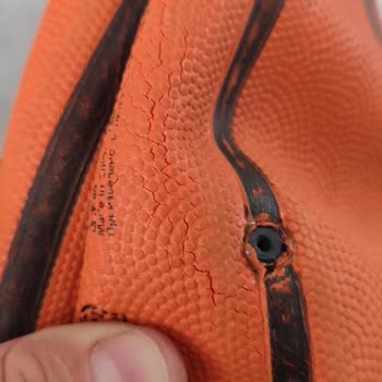 Çatlamış Basketbol Topu Ve Yanıltıcı İlan Nedeniyle İade Reddi