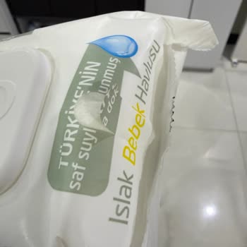 Sleepy Sensitive Bebek Havlusunda Açma Bölümü Kapalı